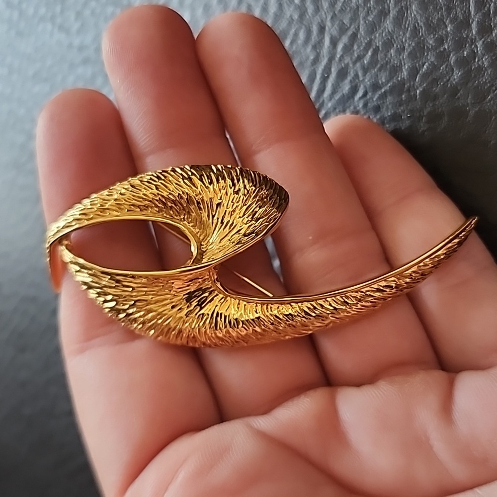 VTG D'Orlan brooch